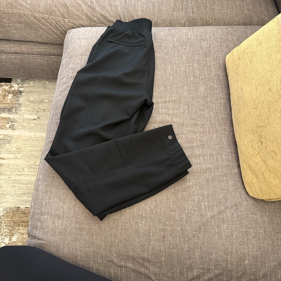 Athleta Endless High Rise Cargo Black Pants - Picture 2 of 2